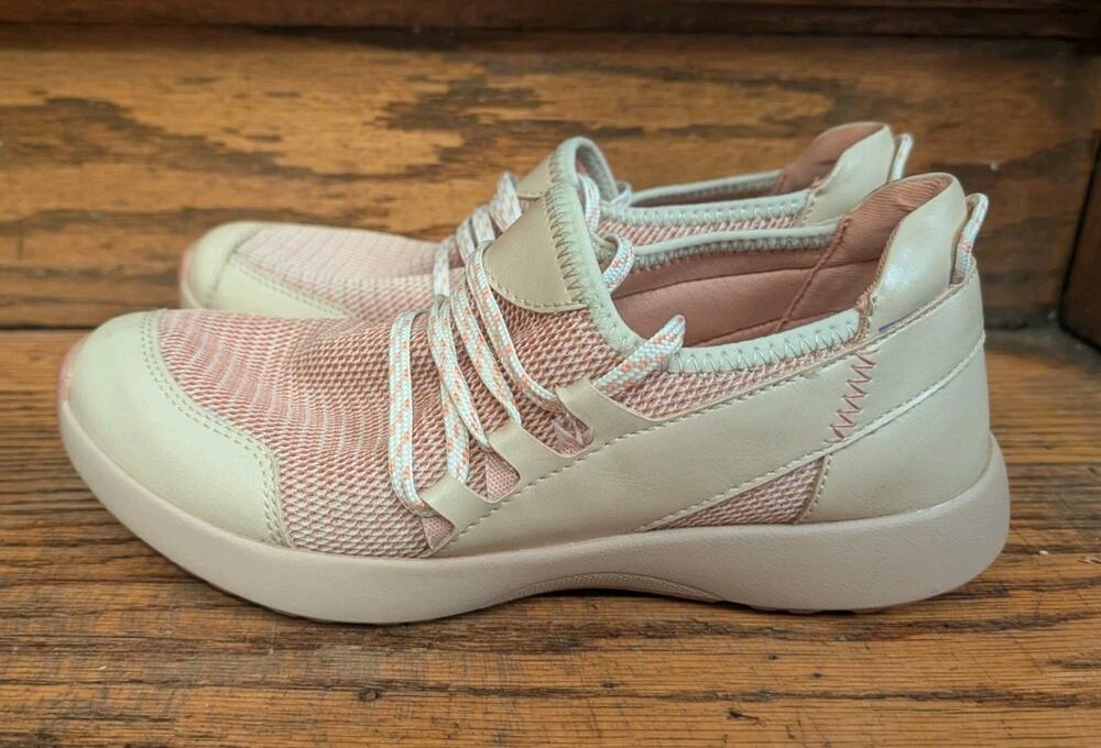TRAQ By Alegria Women’s 6 1/2-7, 37 Purpose Oat Walking Comfort Shoes Sneakers